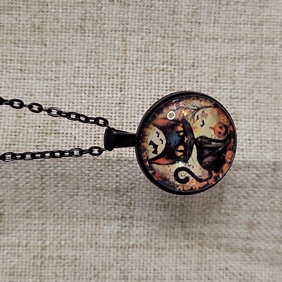 Black Cat Halloween Pendant Necklace - Picture 4 of 7